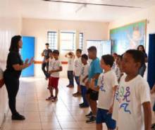 Crianças e Adolescentes têm oficinas de arte em abrigos do DF